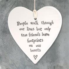 Porcelain round heart-People walk