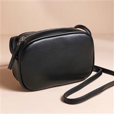 RECTANGULAR CROSSBODY BAG IN BLACK